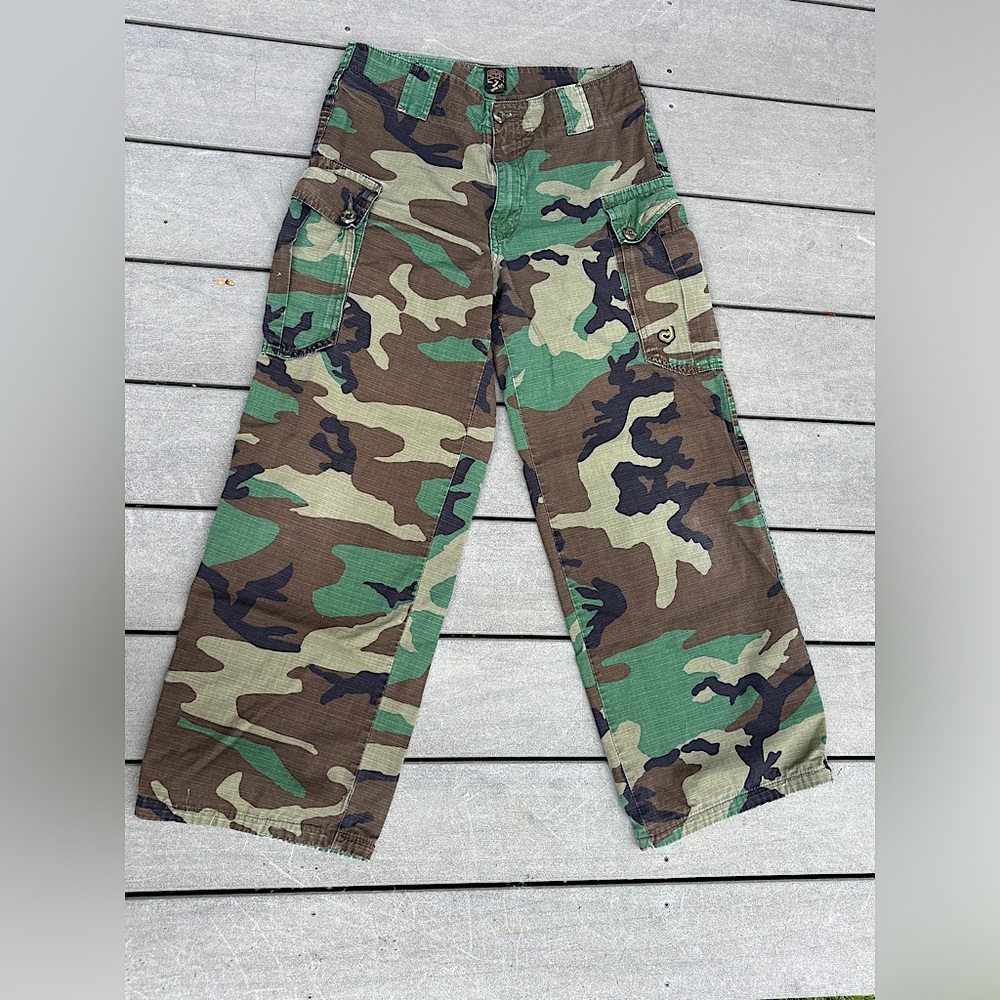 Vintage JNCO Camo Cargo Pants, EUC - Girlie Size 9